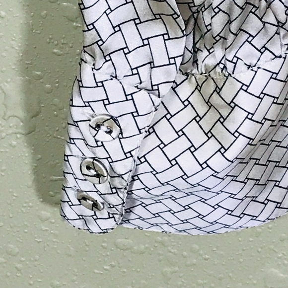 ⬇️$55 Banana Republic 100% Silk Long Sleeve - Picture 5 of 7